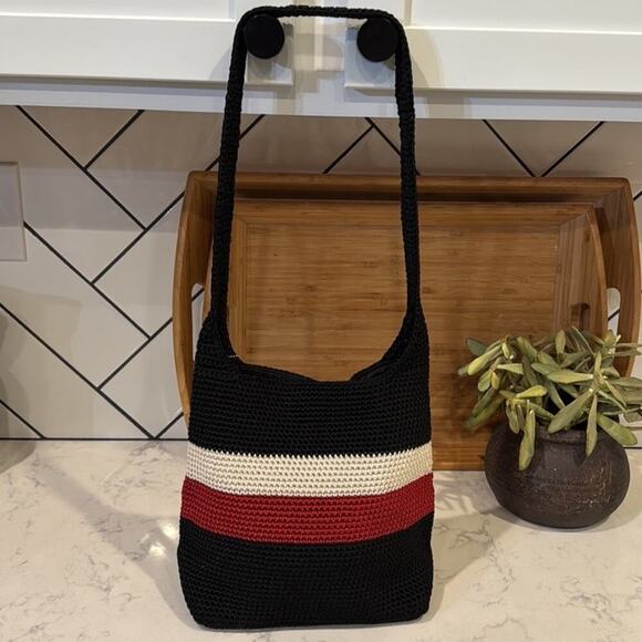 The Sak red black white woven shoulder bag beach summer bohemian earthy artsy - Picture 2 of 8